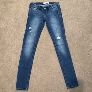 Destroyed medium wash skinny jeans/jeggings